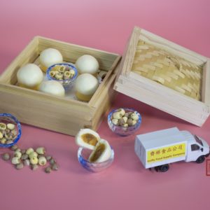 一口蓮蓉包